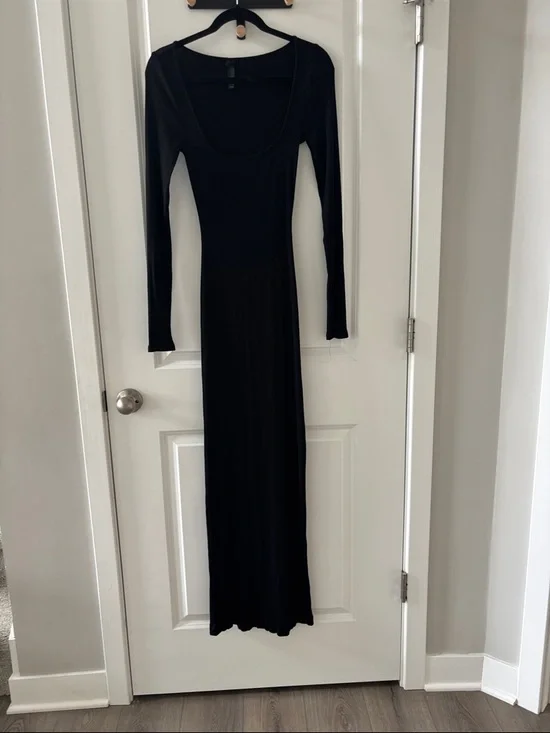 SKIMS Soft Lounge Long Sleeve Dress - Picture 4 of 7